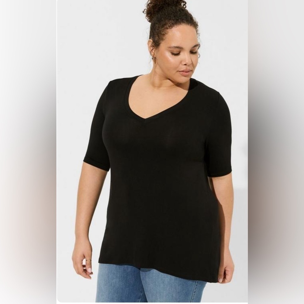 Torrid Active Performance Tee Black Size 1